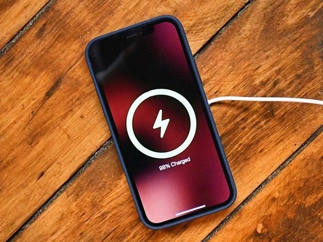 彭水苹果手机维修分享iPhone 12可以随便充电吗 